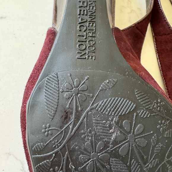 Kenneth Cole Reaction Dark Red ombré clear heel slingbacks - Picture 3 of 13